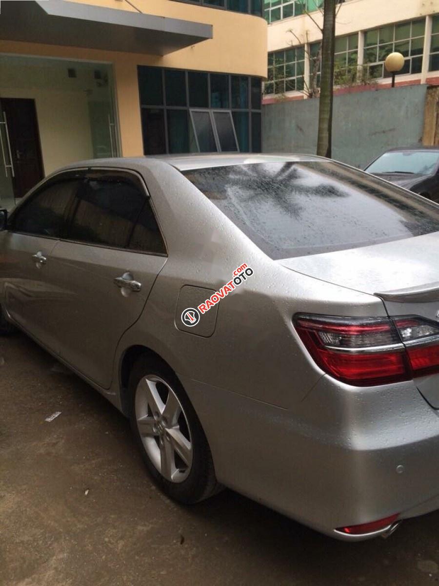 Cần bán xe Toyota Camry 2.5Q đời 2016, màu bạc số tự động-2