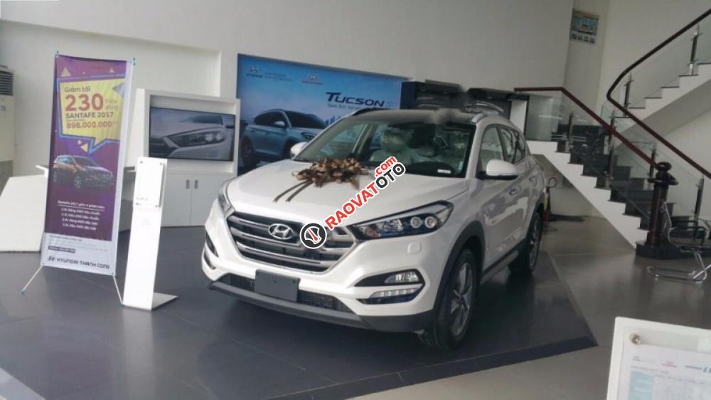 Cần bán Hyundai Tucson 2.0 ATH đời 2017, màu trắng-6
