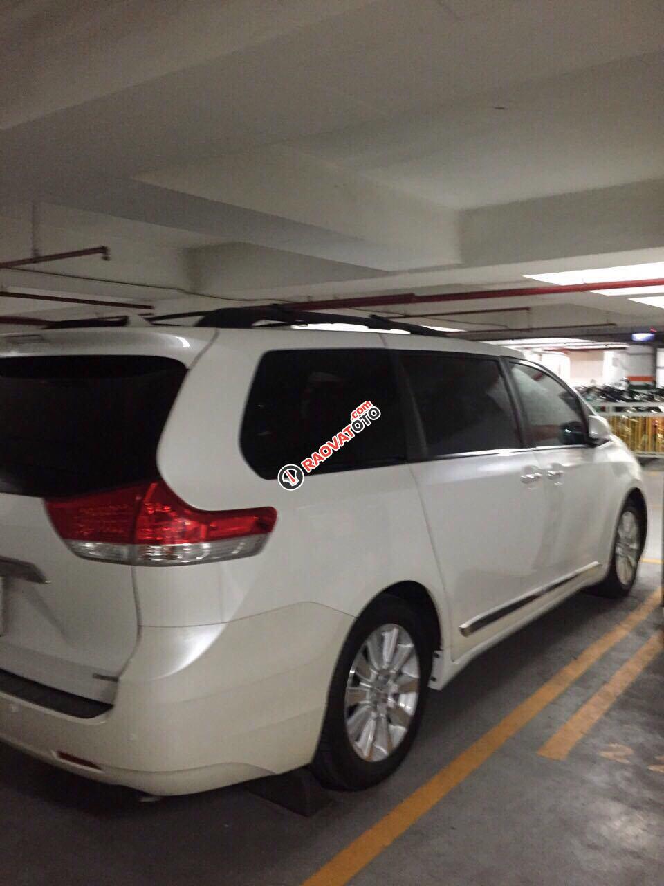 Cần bán Toyota Sienna Limited 2013, màu vàng cát, xe nhập-1