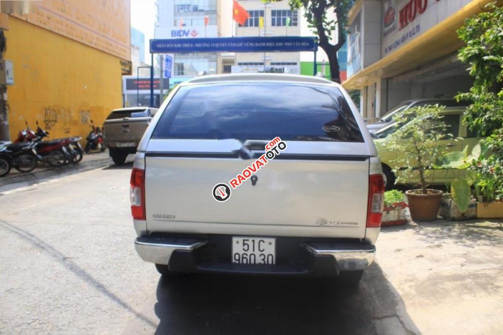 Cần bán Isuzu Dmax LS 3.0 4x4 MT đời 2006, màu bạc -0