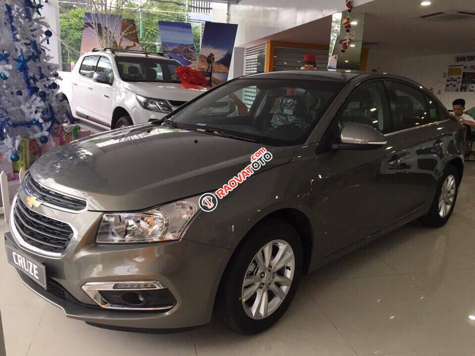 Bán Chevrolet Cruze LT 2018 - Nâu hoàng kim, hỗ trợ vay tối đa giá trị xe-2