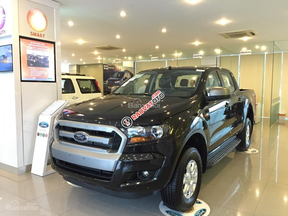 Cần bán xe Ford Ranger XLS 2.2 AT đời 2017, nhập khẩu, giao xe toàn quốc, hỗ trợ trả góp 0961917516-0