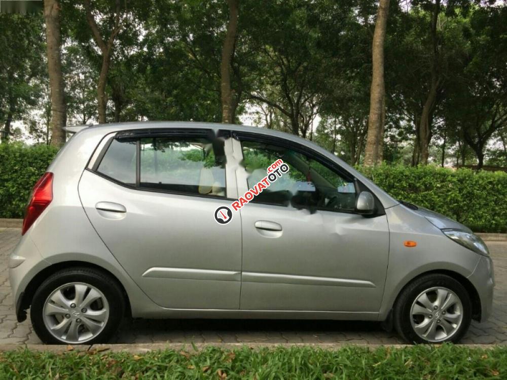 Bán Hyundai i10 1.1 MT đời 2011, màu bạc, nhập khẩu nguyên chiếc-3