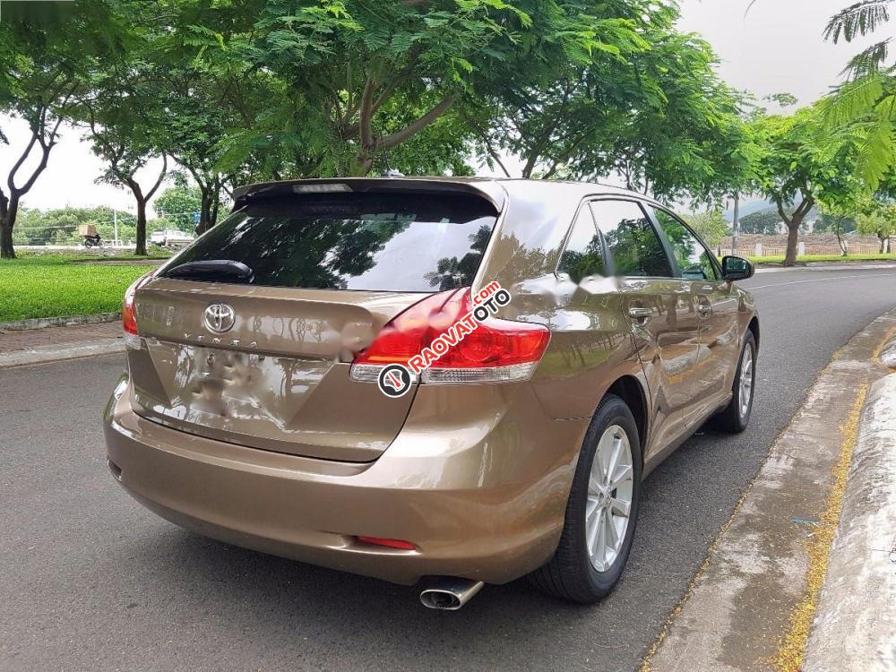 Cần bán xe Toyota Venza 2.7 đời 2009, màu nâu, nhập khẩu nguyên chiếc xe gia đình, giá tốt-0