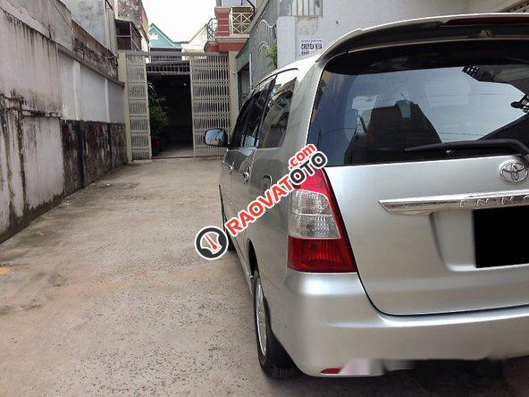 Bán gấp Toyota Innova 2.0E đời 2013, màu bạc, giá 515tr-11