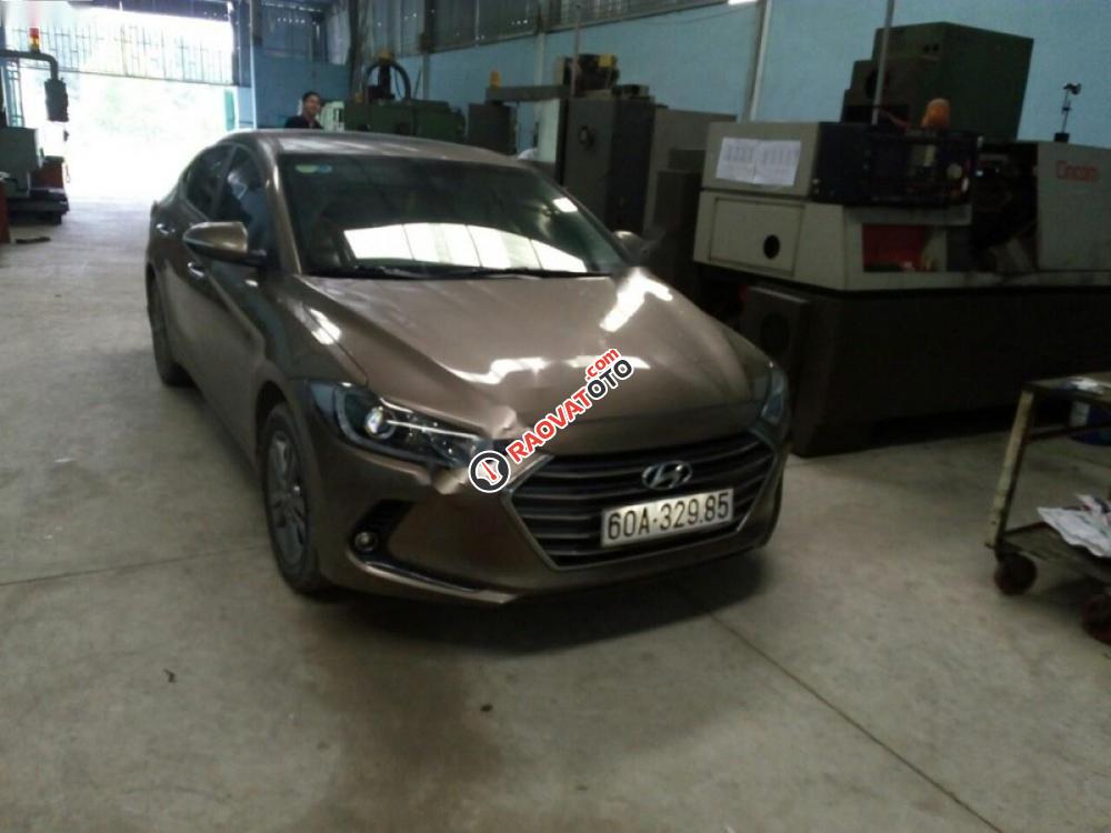 Bán Hyundai Elantra 1.6 AT đời 2016, màu nâu -0