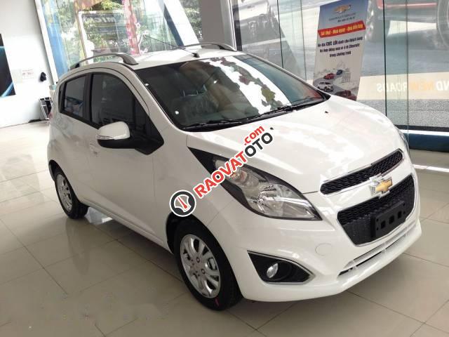 Bán ô tô Chevrolet Spark sản xuất 2017, màu trắng, 269tr-1