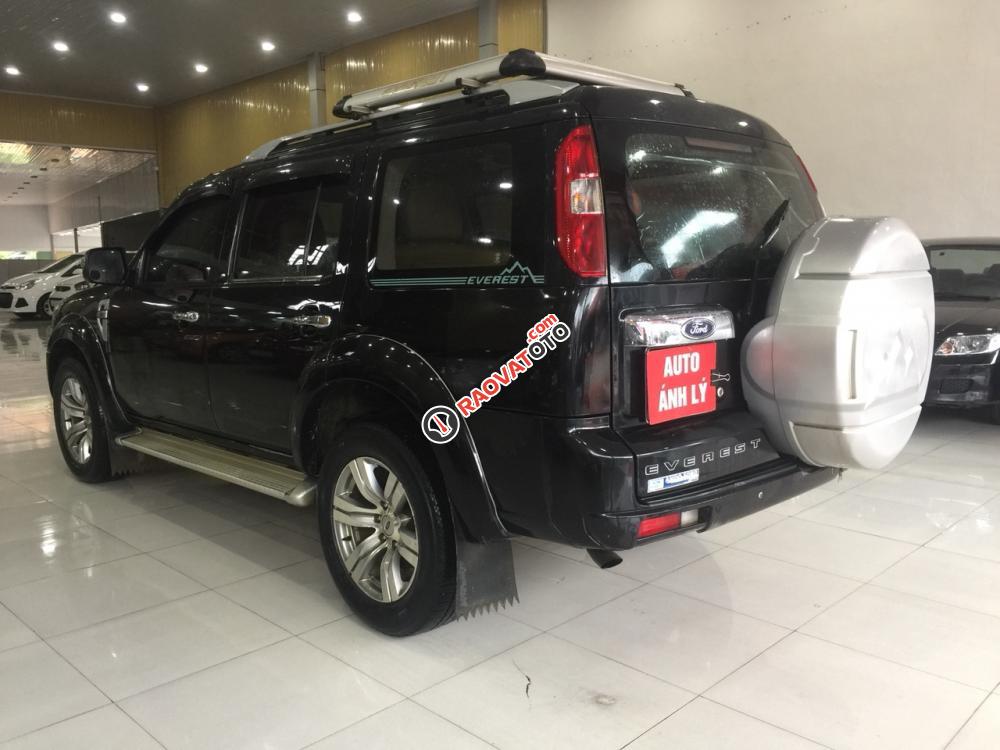 Bán Ford Everest XLT 4x2 MT đời 2011, màu đen số sàn-2