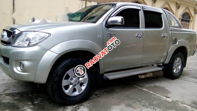 Cần bán xe Toyota Hilux đời 2011, xe nhập, giá 408tr-0