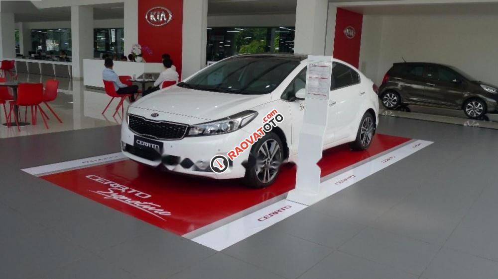 Cần bán Kia Cerato Signature 2.0 AT đời 2017, màu trắng-5