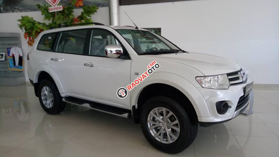 Bán ô tô Mitsubishi Pajero Sport đời 2017, màu trắng, 750tr-0