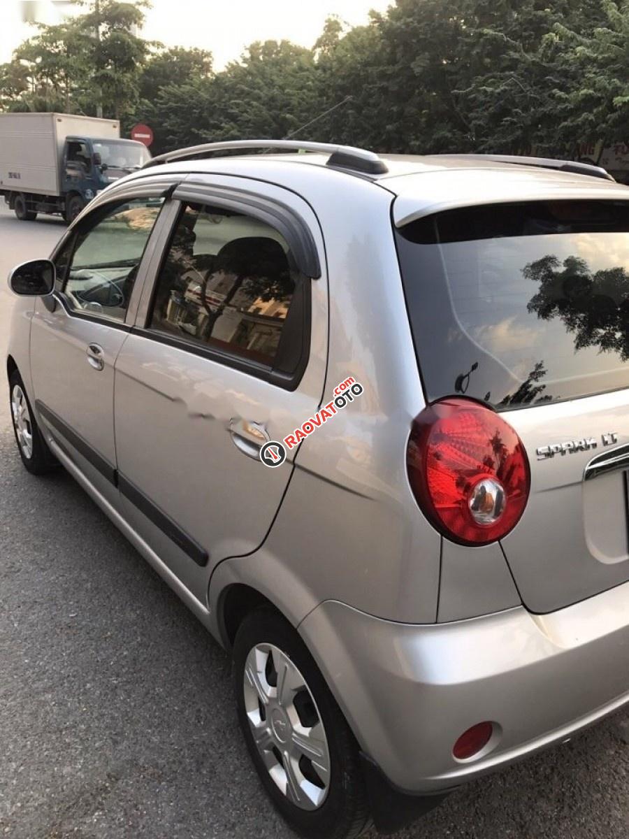 Bán Chevrolet Spark đời 2011, màu bạc-5