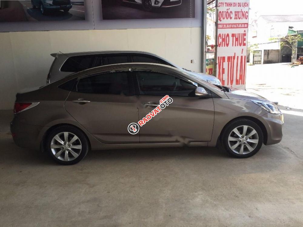 Bán xe Hyundai Accent 1.4 AT năm 2012, màu nâu, nhập khẩu Hàn Quốc chính chủ, giá chỉ 425 triệu-0