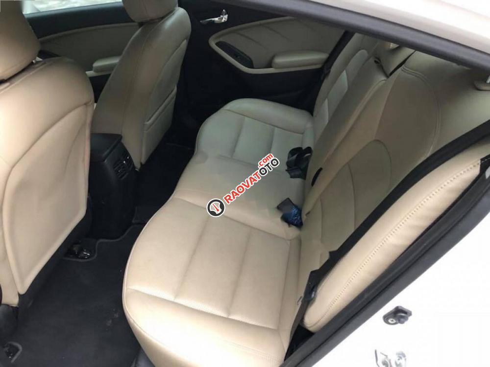 Cần bán xe Kia Cerato 2.0 AT 2016, màu trắng số tự động-2