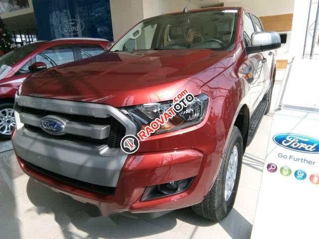 Cần bán Ford Ranger XLS đời 2017, màu đỏ-1