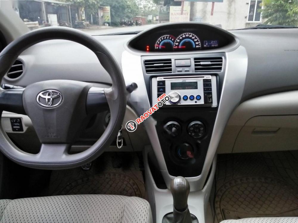 Cần bán Toyota Vios e đời 2010, màu bạc xe gia đình, giá 348tr-6