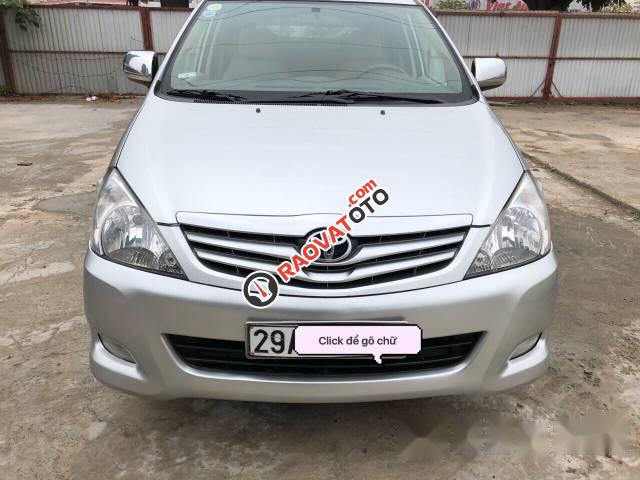 Bán Toyota Innova đời 2010, màu bạc số sàn-0