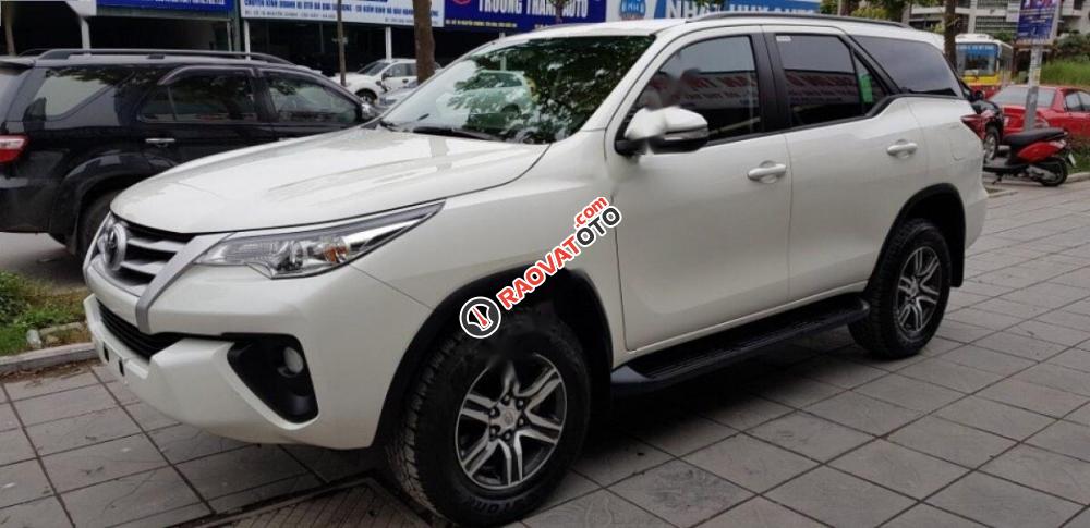 Cần bán lại xe Toyota Fortuner 2.4G 4x2 MT đời 2017, màu trắng, nhập khẩu-2