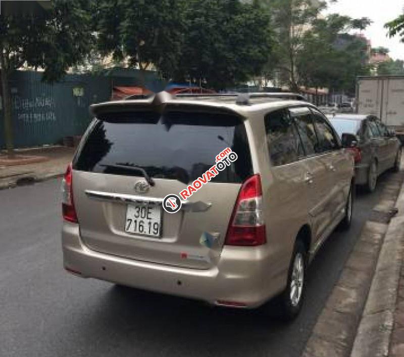 Cần bán xe Toyota Innova 2.0E năm 2013 chính chủ, giá chỉ 575 triệu-0