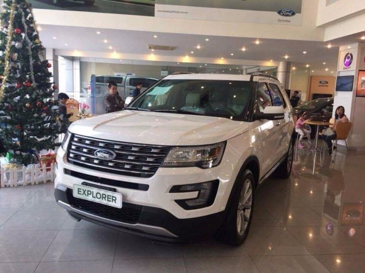 Cần bán Ford Explorer đời 2017, màu đỏ, nhập khẩu nguyên chiếc-14