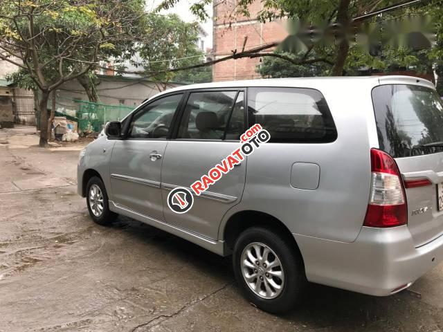 Bán Toyota Innova E đời 2014, màu bạc -0