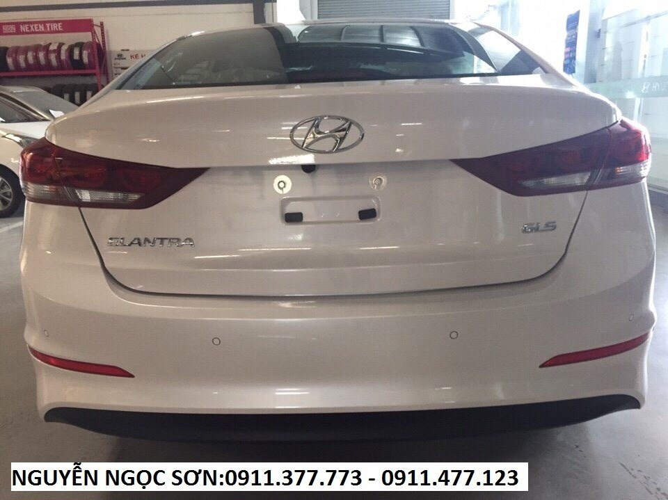 Bán ô tô Hyundai Elantra năm 2017, màu trắng, nhập khẩu  -12