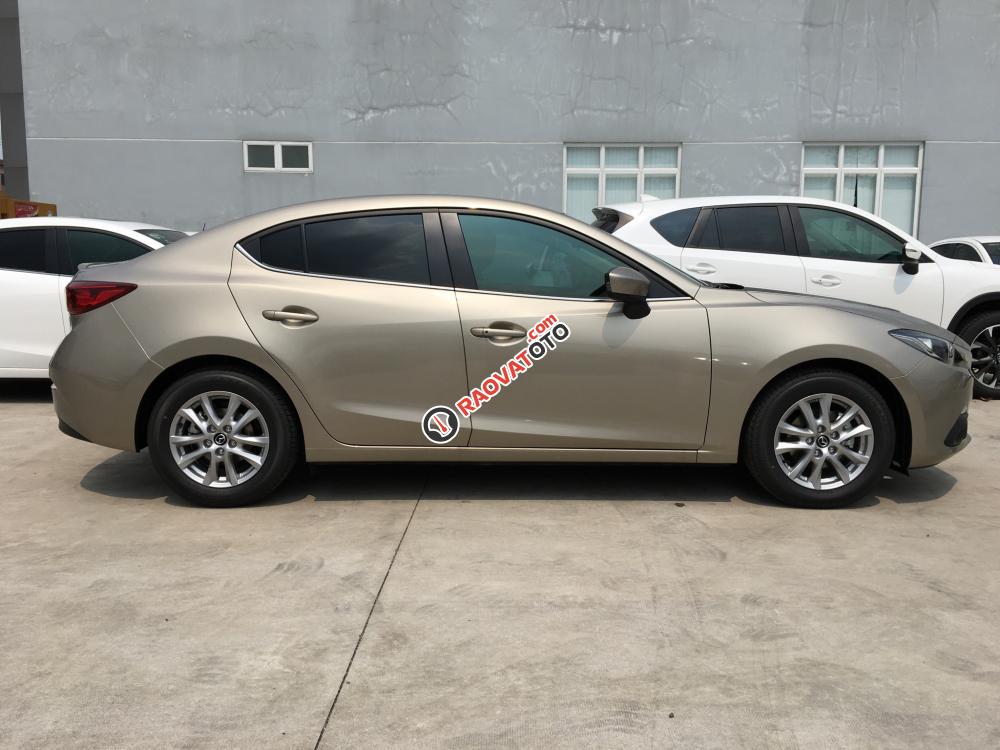 Mazda 3 SD - giá xe mới nhất năm 2017 tại Mazda Long Biên-6