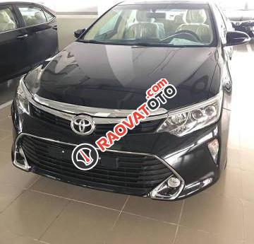 Bán Toyota Camry đời 2017, màu đen-2