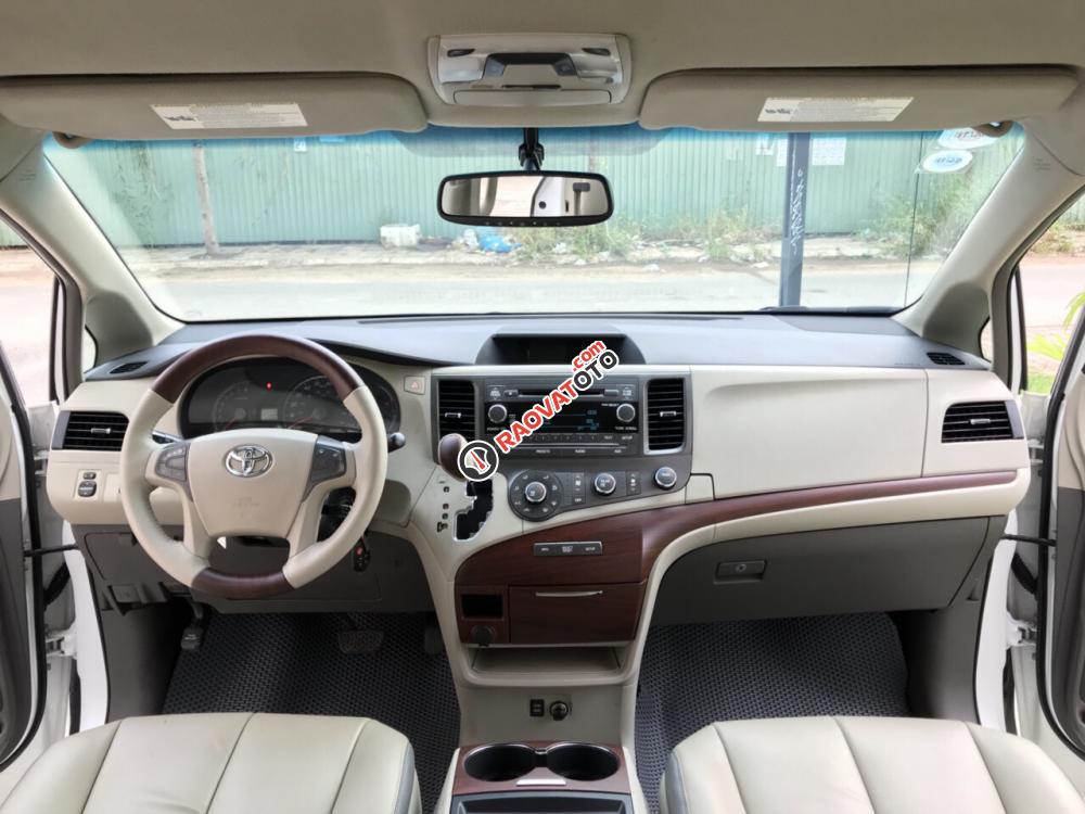 Bán Toyota Sienna 3.5LE đời 2010, màu trắng, Full options nhập khẩu nguyên chiếc-8