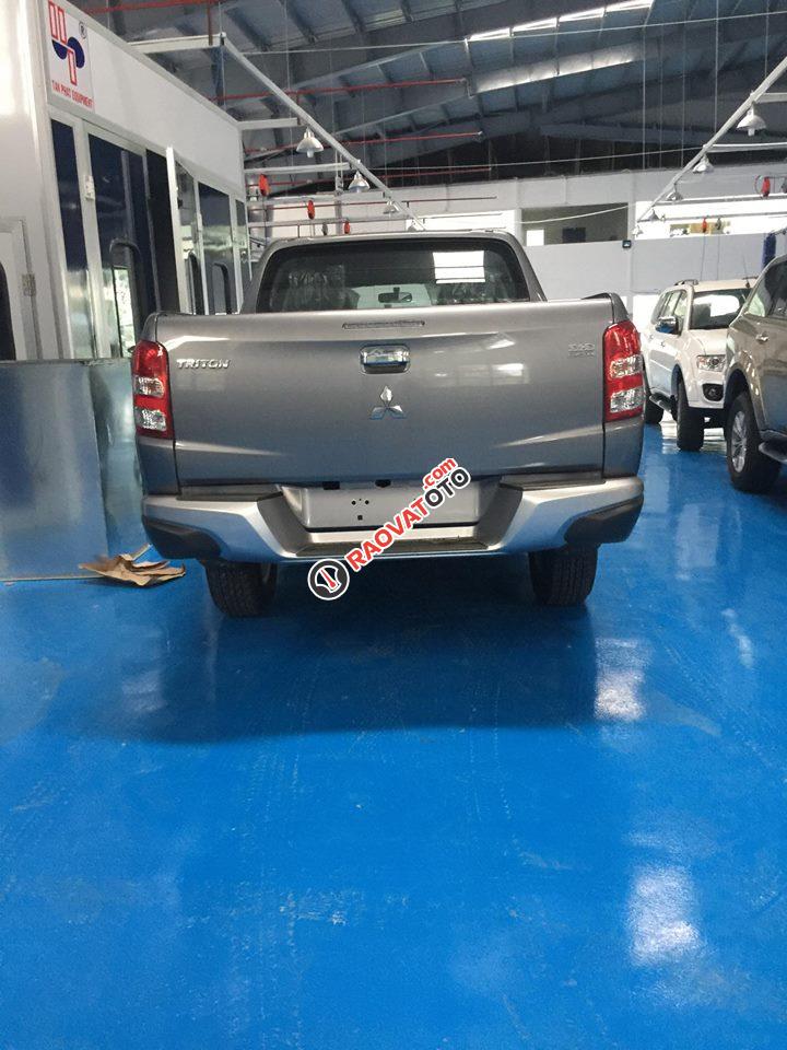 Cần bán Mitsubishi sản xuất 2017, màu xám (ghi), giá tốt-3