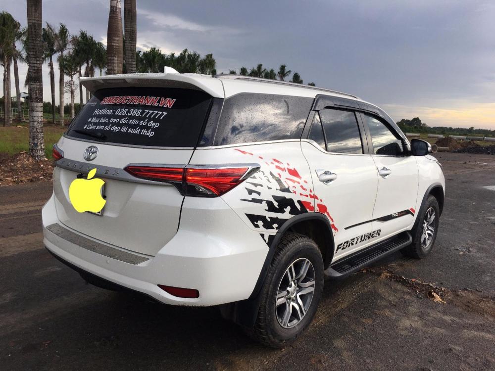 Cần bán Toyota Fortuner đời 2017, màu trắng, nhập khẩu, chính chủ-2