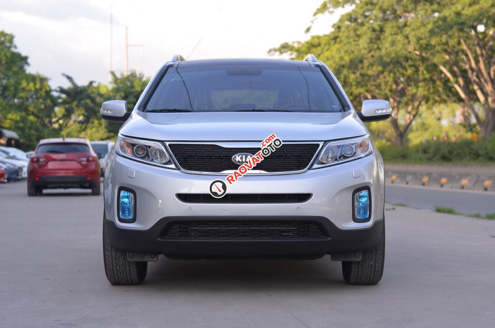 Bán Kia Sorento GATH đời 2017, màu bạc, giá tốt nhất-0