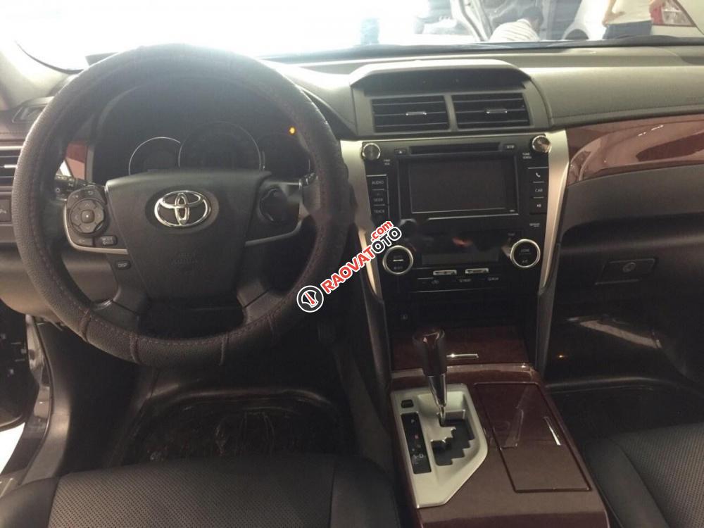 Bán xe Toyota Camry Q đời 2013, màu đen, giá tốt-6