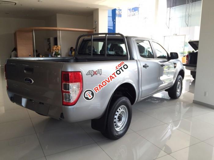 Bán xe Ford Cao Bằng giá rẻ với Ranger XL 2 cầu số sàn màu bạc, hỗ trợ trả góp 80%, lãi suất 0.6%/ tháng-3