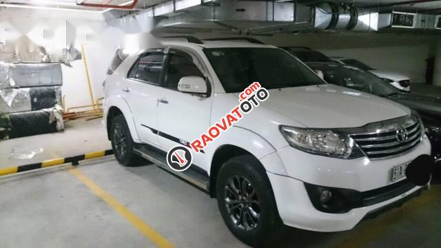 Bán xe Toyota Fortuner đời 2015, màu trắng-5