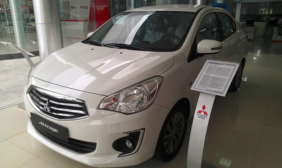 Bán xe Mitsubishi Attrage đời 2017, màu trắng, nhập khẩu-4