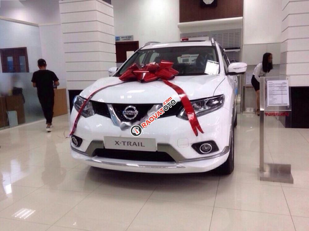 Bán xe Nissan X trail 2.5 SV 4WD Premium đời 2017, màu trắng, 966tr-0