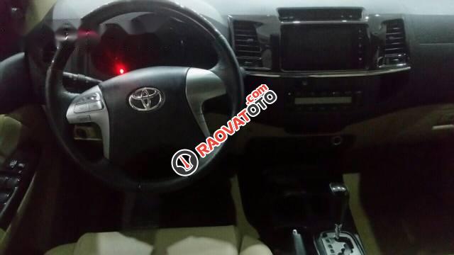 Bán xe Toyota Fortuner đời 2014, màu bạc  -2