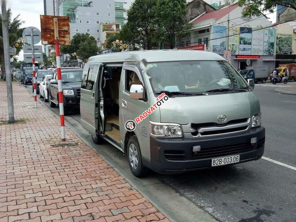 Cần bán gấp Toyota Hiace năm 2010, nhập khẩu nguyên chiếc-4