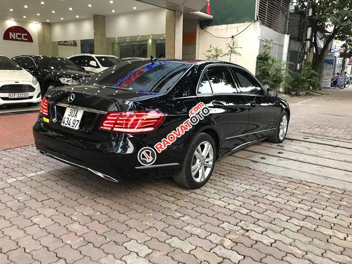 Bán xe Mercedes E200 đời 2014, màu đen nội thất kem-1