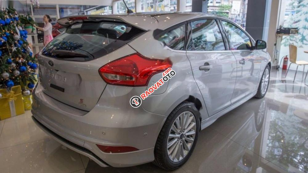 Cần bán Ford Focus Sport 1.5L sản xuất 2017, màu bạc-7