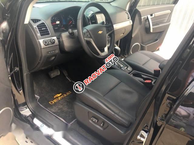 Bán gấp Chevrolet Captiva LTZ 2.4AT đời 2016, màu đen, nhập khẩu-1