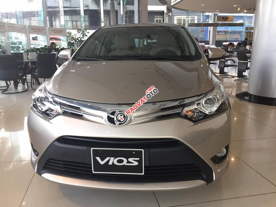 Toyota Mỹ Đình bán Toyota Vios E 2017, màu ghi vàng, khuyến mại lên tới 30 triệu - hotline 0971893993-0