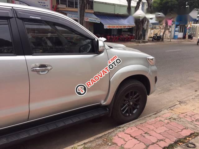 Bán xe Toyota Fortuner G 2.5MT đời 2015, màu bạc số sàn-4