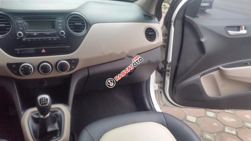 Cần bán gấp Hyundai Grand i10 1.0 MT 2015, màu bạc, nhập khẩu chính chủ-8