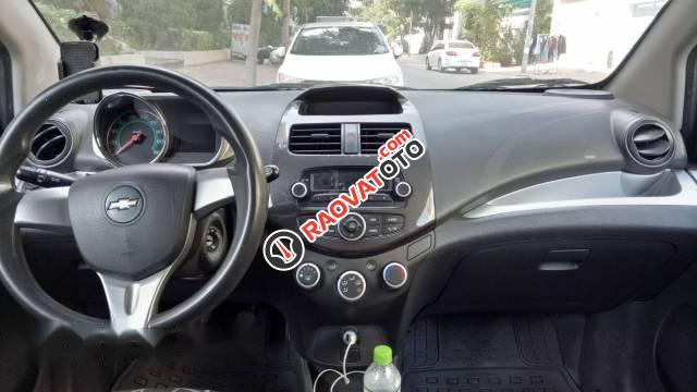 Bán xe Chevrolet Spark LT sản xuất 2016, màu trắng số sàn, 267tr-2