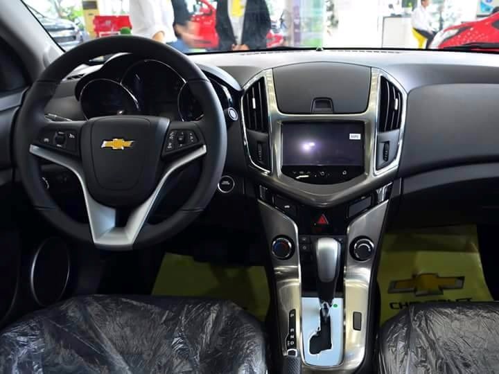 Bán ô tô Chevrolet Cruze đời 2017, màu đen, nhập khẩu  -3