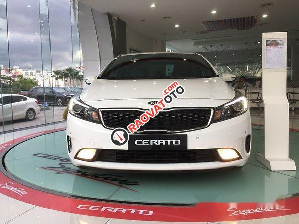 Bán ô tô Kia Cerato 2017, màu trắng  -1