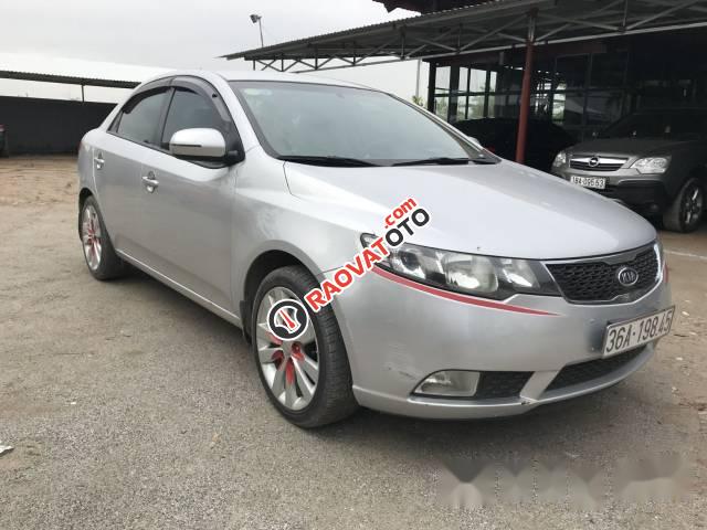 Bán Kia Forte sản xuất 2011, màu bạc như mới, giá 350tr-2