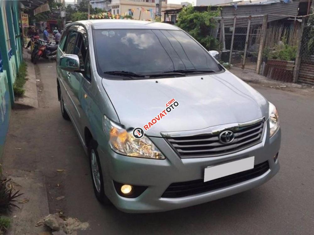 Bán Toyota Innova G 2013, màu bạc giá cạnh tranh-2